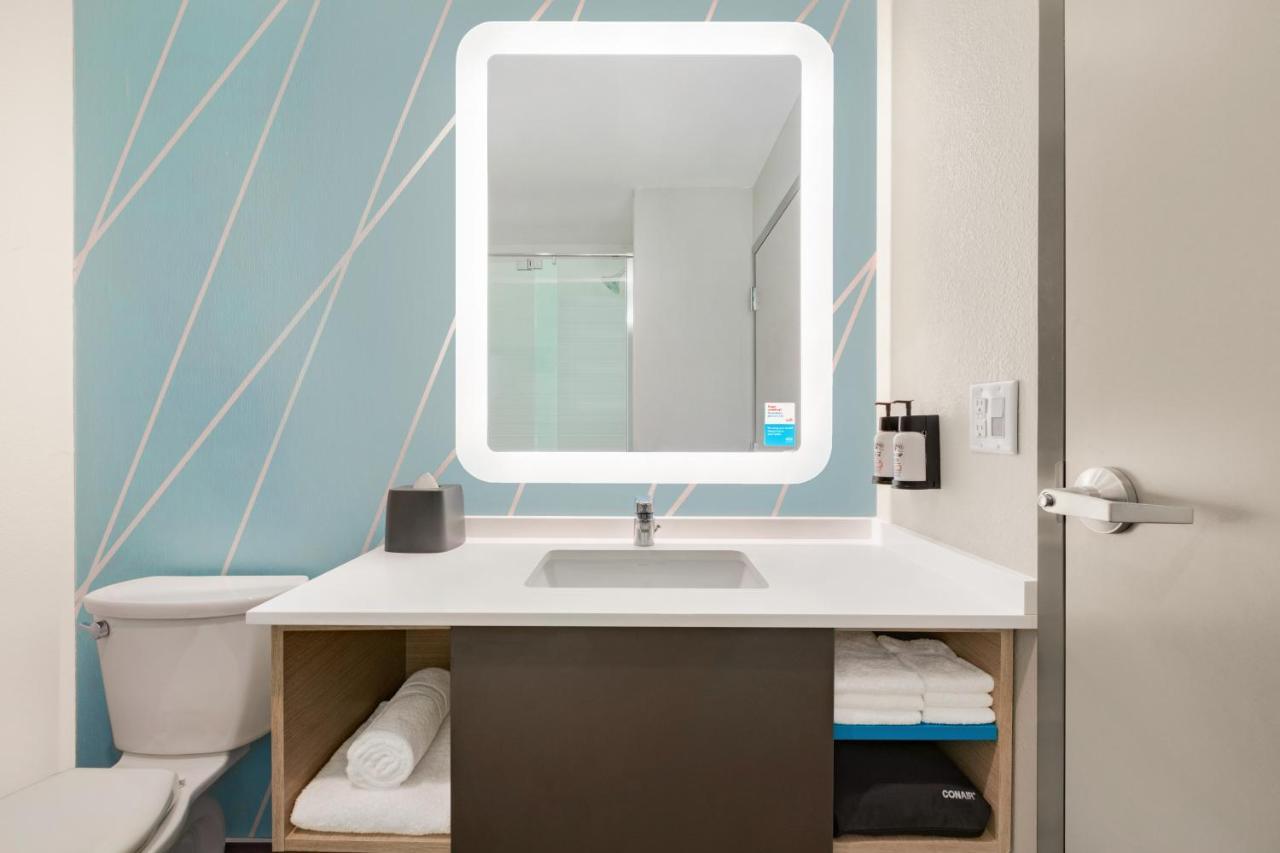 Avid - Toronto - Southwest By Ihg Hotel 2*